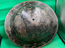 Lade das Bild in den Galerie-Viewer, British Army Mk2 Brodie Helmet - Original WW2 Combat Helmet
