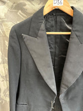 Charger l&#39;image dans la galerie, Original British Army Dress Jacket  - 34&quot; Chest
