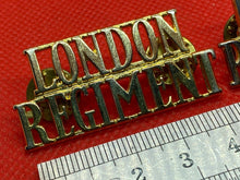 Charger l&#39;image dans la galerie, Original British Army LONDON REGIMENT Brass Shoulder Titles - Pair
