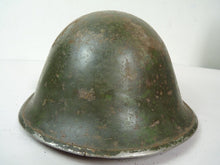 Lade das Bild in den Galerie-Viewer, Original Mk3 Schildkrötenhelm der kanadischen/britischen Armee aus dem 2. Weltkrieg mit hohen Nieten 
