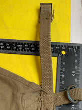 Lade das Bild in den Galerie-Viewer, Original WW2 US Army M1928 Haversack Pack Tail - 1942 Dated
