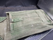 Charger l&#39;image dans la galerie, Original British Army 37 Pattern Bren Pouch - WW2 Pattern
