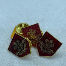 Charger l&#39;image dans la galerie, Welsh Regiment - NEW British Army Military Cap/Tie/Lapel Pin Badge #137
