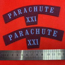 Load image into Gallery viewer, Pair of WW2 Style Printed 21st Parachute Regiment Shoulder Titles - Repro - #1
