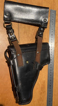 Load image into Gallery viewer, Soviet Russian Navy Officer Makarov PM Holster, + cleaning rod in black leather - The Militaria Shop
