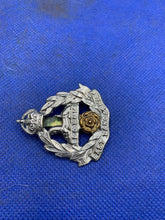 Load image into Gallery viewer, British Army Cap Badge - East Lancashire Regiment Kings Crown
