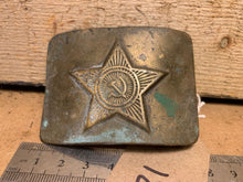Load image into Gallery viewer, Genuine WW2 USSR Russian Soldiers Army Brass Belt Buckle - 123
