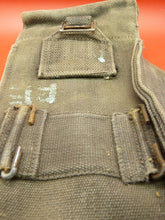 Lade das Bild in den Galerie-Viewer, Original WW2 Canadian Army 37 Pattern Bren Pouch - The Militaria Shop
