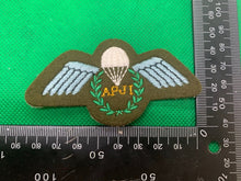 Load image into Gallery viewer, British Army Jump Wings Badge - Assistant Paratrooper Jump Instructor
