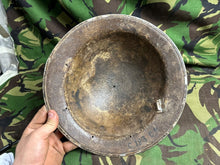 Lade das Bild in den Galerie-Viewer, British Army Mk2 Brodie Helmet - Original WW2 - South African Manufactured
