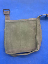 Charger l&#39;image dans la galerie, WW2 British Army / RAF 37 Pattern Webbing Water Bottle Carrier Harness Original
