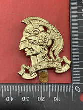 Load image into Gallery viewer, WW1 / WW2 British Army Artists Rifles - White Metal Cap Badge.
