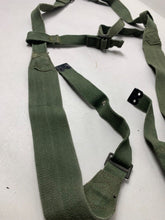 Charger l&#39;image dans la galerie, Original WW2 British Army 44 Pattern Shoulder Cross Straps Set - 1945 Dated
