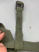 Charger l&#39;image dans la galerie, Original WW2 British Army 44 Pattern Shoulder Strap - 1945 Dated
