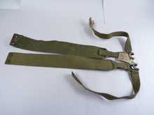 Charger l&#39;image dans la galerie, Original WW2 Pattern British Army L Straps Pair - 37 Pattern Webbing Haversack
