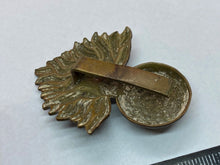 Load image into Gallery viewer, Original WW1 / WW2 British Army City of London Fusiliers Regiment Cap Badge
