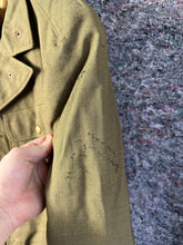 Lade das Bild in den Galerie-Viewer, Original US Army WW2 Class A Uniform Jacket - 38&quot; Chest
