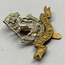 Load image into Gallery viewer, WW1 / WW2 British Army The West Riding Regiment White Metal &amp; Brass Cap Badge
