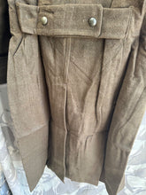 Charger l&#39;image dans la galerie, Genuine French Army Greatcoat - Ideal for WW2 US Army Reenactment
