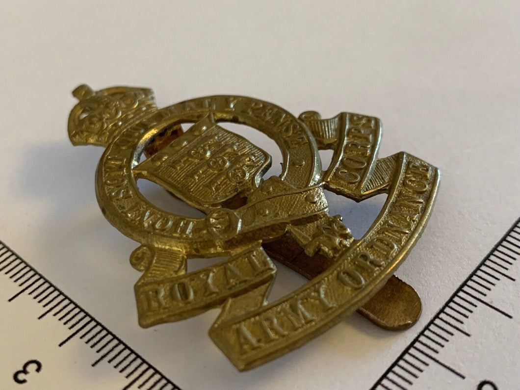 RAOC Royal Army Ordinance Corps - WW1 WW2 British Army Cap Badge