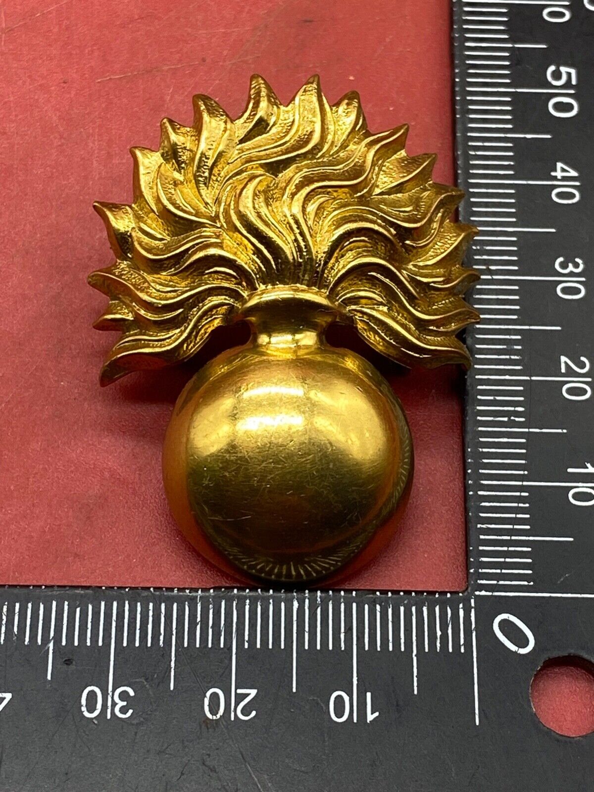 WW1 / WW2 British Army - Grenadier Guards Original Brass Cap Badge ...