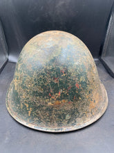 Lade das Bild in den Galerie-Viewer, British / Canadian Army WW2 Mk3 Turtle Helmet - Complete with Liner
