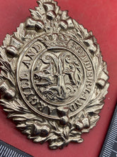 Load image into Gallery viewer, WW1 / WW2 British Army - Argyll and Sutherland Highlanders WM Cap Badge.

