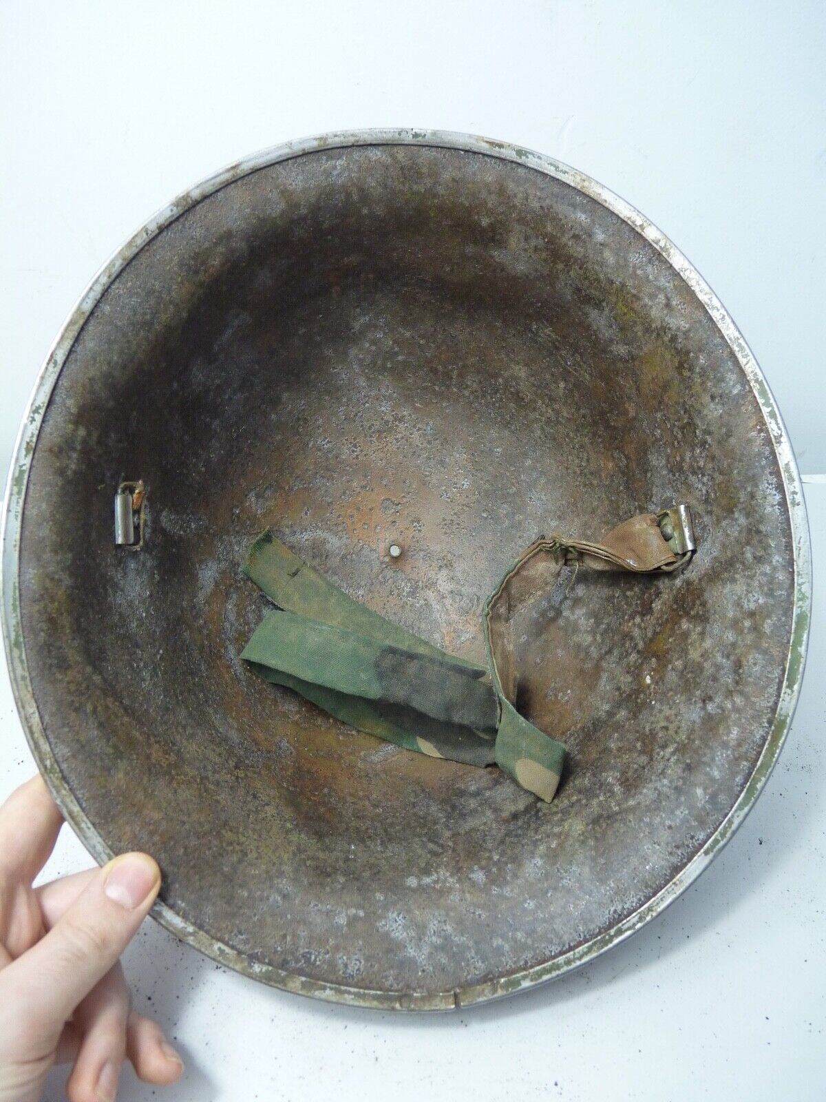Mk3 Canadian / British Army Original WW2 Turtle Helmet High Rivet - The Militaria Shop