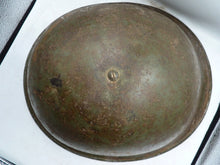 Lade das Bild in den Galerie-Viewer, Untouched WW2 British &amp; Canadian Army Mk3 Turtle Helmet - Screw &amp; X Pad Inside
