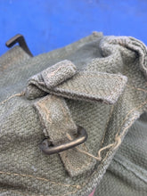 Charger l&#39;image dans la galerie, Original British Army 37 Pattern Webbing Bren Pouch WW2 Pattern
