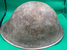 Lade das Bild in den Galerie-Viewer, Original WW2 British Army / Canadian Army Mk3 Turtle Combat Helmet
