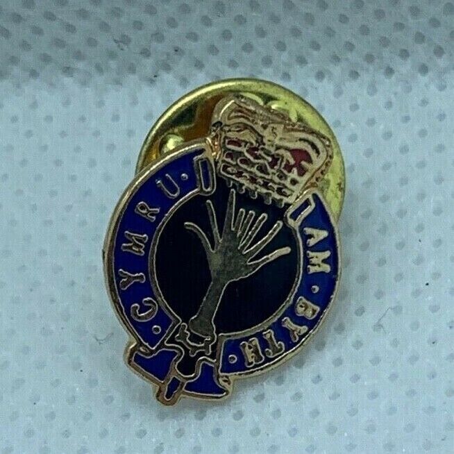 Welsh Guards - NEW British Army Military Cap / Tie / Lapel Pin Badge (#8)