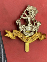 Load image into Gallery viewer, WW1 / WW2 British Army - The West Riding Regiment Brass &amp; WM Cap Badge.
