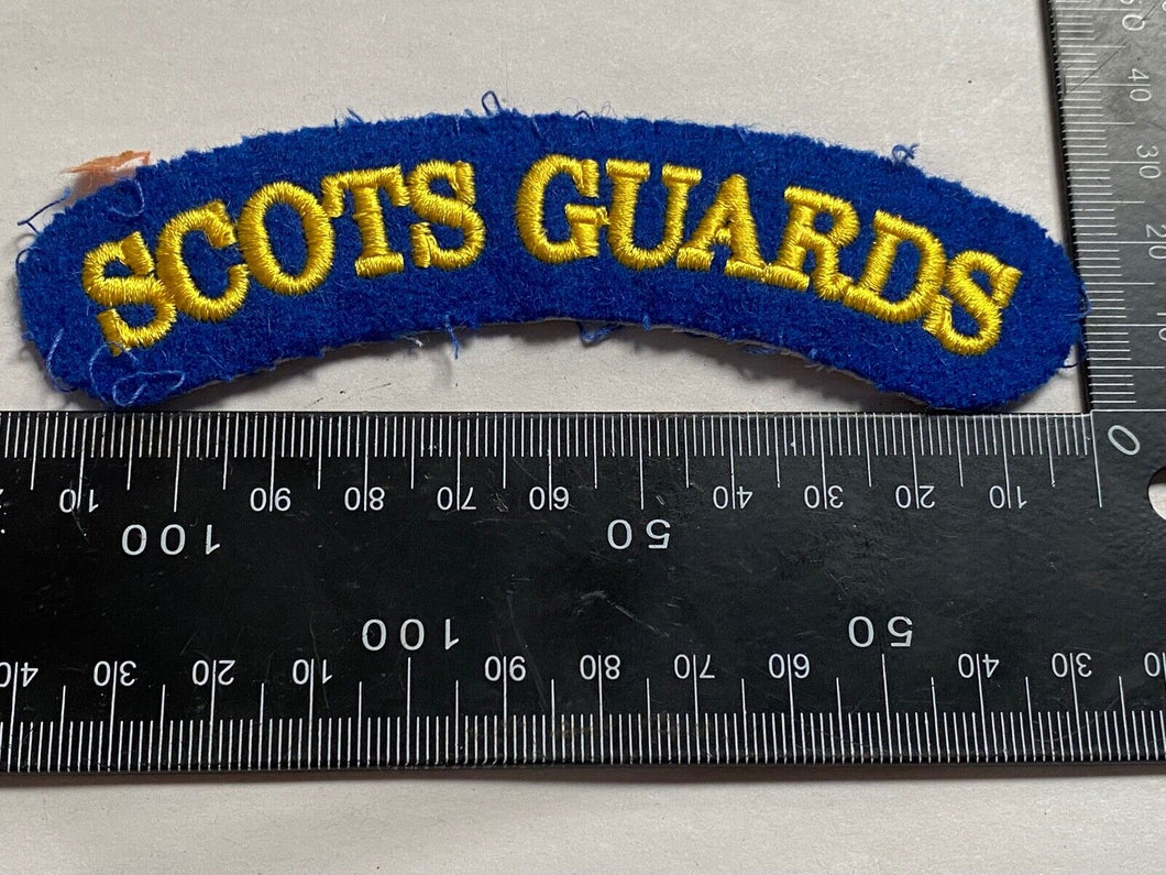 WW2 British Army SCOTS GUARDS Regiment Cloth Shoulder Title. Nice example.