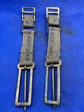 Charger l&#39;image dans la galerie, Original WW2 British Army 37 Pattern Brace Adaptors Pair - 1943 Dated
