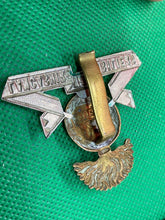 Charger l&#39;image dans la galerie, Original WW1 / WW2 British Army The Lancashire Fusiliers Regiment Cap Badge
