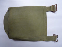 Charger l&#39;image dans la galerie, Original WW2 British Army Soldiers Water Bottle Carrier Harness - Dated 1941
