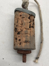 Load image into Gallery viewer, Original WW1 / WW2 British Army Water Bottle Cork Lid
