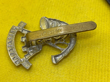 Load image into Gallery viewer, WW1 / WW2 British Army SOMERSET LIGHT INFANTRY White Metal Cap Badge.
