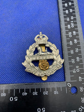 Load image into Gallery viewer, British Army Cap Badge - East Lancashire Regiment Kings Crown
