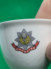 Lade das Bild in den Galerie-Viewer, Badges of Empire Collectors Series Egg Cup - Cheshire Regiment - No 189
