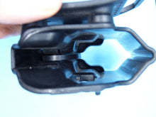 Load image into Gallery viewer, BLACKHAWK Pistol Holster Belt Mount Right Hand &amp; Belt Mount - Sig 220 / 226
