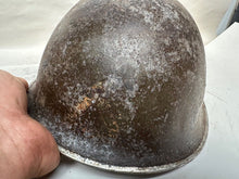 Load image into Gallery viewer, Mk3 Canadian / British Army Original WW2 Turtle Helmet High Rivet
