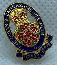 Charger l&#39;image dans la galerie, Queen&#39;s Lancashire Regt - NEW British Army Military Cap/Tie/Lapel Pin Badge #121 - The Militaria Shop
