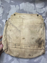 Charger l&#39;image dans la galerie, Original WW2 British Army Soldiers Gas Mask Bag - 1941 Dated
