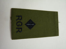 Charger l&#39;image dans la galerie, RGR Gurkha Rifles OD Rank Slides / Epaulette Pair Genuine British Army - NEW

