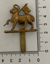 Load image into Gallery viewer, A WW1/ WW2 British Army The Queen&#39;s Royal Surrey Regiment forage side cap badge
