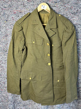 Charger l&#39;image dans la galerie, Original US Army WW2 Class A Uniform Jacket - 38&quot; Chest
