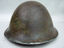 Lade das Bild in den Galerie-Viewer, Original WW2 British / Canadian Mk3 Turtle Helmet Great Paint
