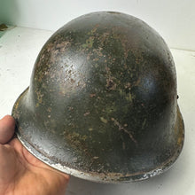 Charger l&#39;image dans la galerie, British / Canadian Army WW2 Mk3 Turtle Helmet 1944 Dated - Original WW2 Helmet
